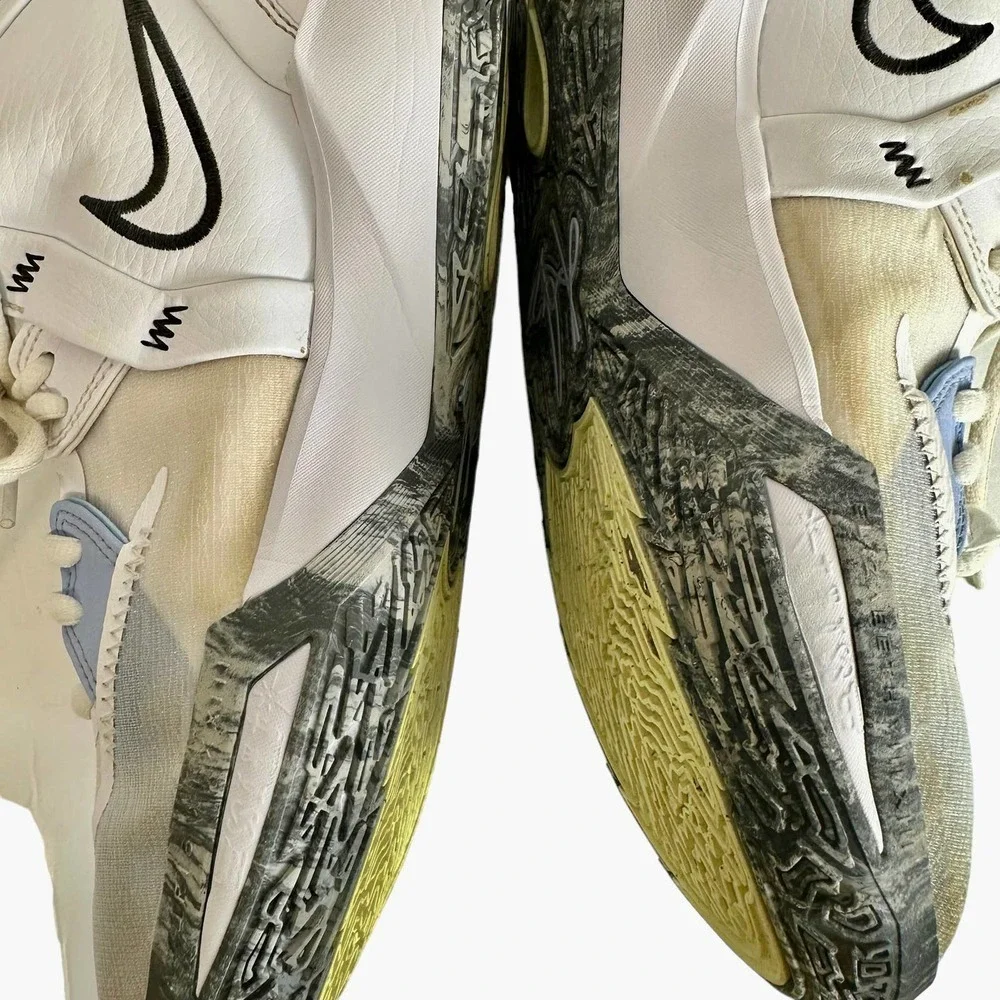 Nike Kyrie Infinity Basketball Shoes sz. US Boys 6 Yr. Old White DD0334-102‎
